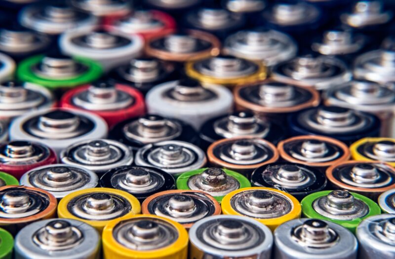 全固体電池とは何がすごいの？簡単にわかりやすく解説！実用化できないと言われる理由も