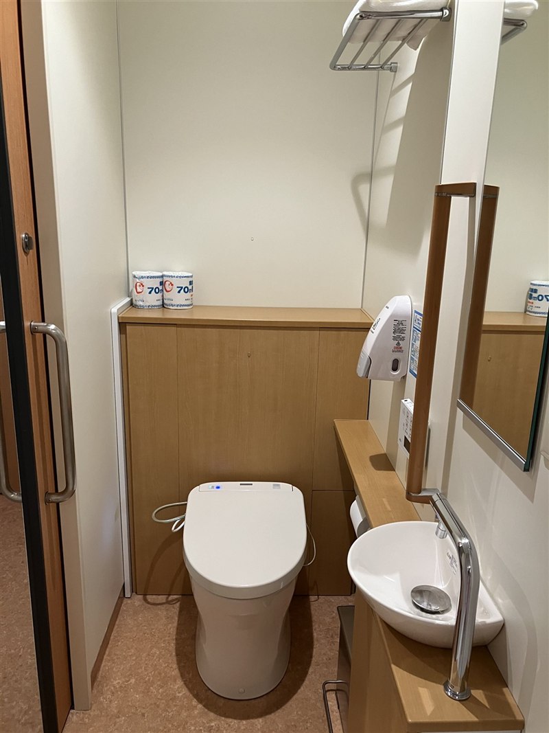 産院の個室のトイレ